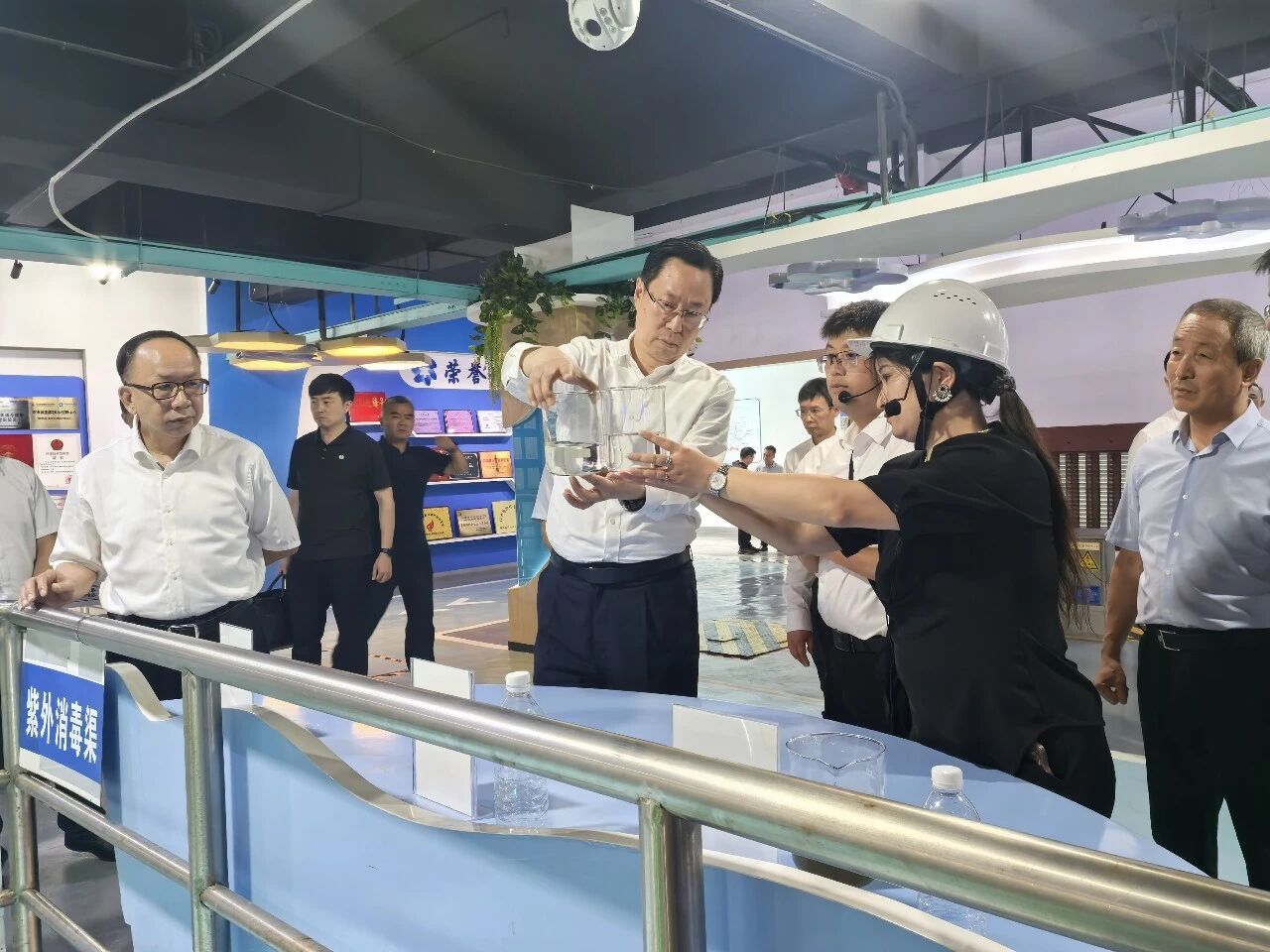 蓝绍敏赴贵州学习考察时强调学习先进经验 提高协商质量 为筑牢祖国北方生态安全屏障献计出力